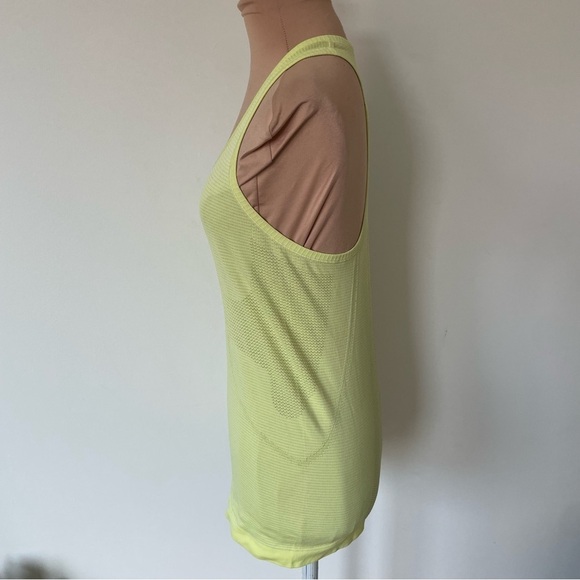 Lululemon Heathered Sheer Lemon Yellow Green Swiftly Tech Racerback Tank Size 6 - Picture 6 of 11